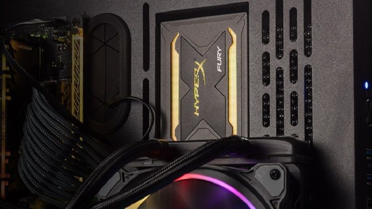 HyperX’ten oyunlara hız bilgisayarlara renk katan yeni SSD’ler