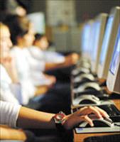 Ofisdeki bilgisayar yalnızca iş için kullanılmıyor