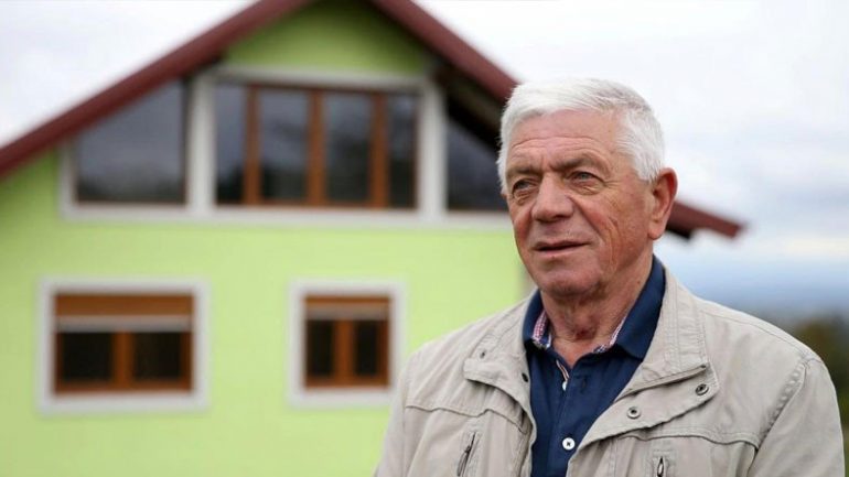 Hanımcılık Kazanacak: Bir Adam Eşi İçin 360 Derece Dönebilen Konut Yaptı