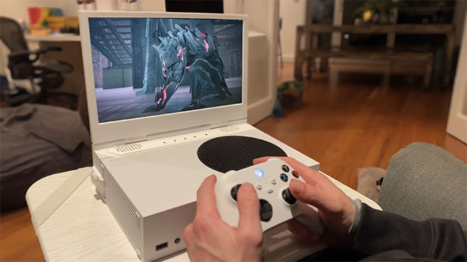 Xbox Series S konsolu taşınabilir reyin makinesi haline getiren monitör