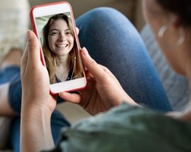 Yabancılarla Görüntülü Olarak Görüşebileceğiniz Azar ve Eşi 8 Uygulama