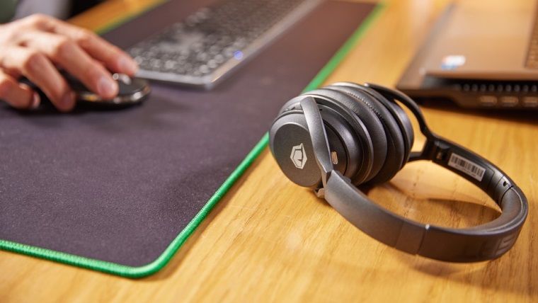 Pusat Wave ANC bluetooth kulaklık ile hengamesiz müzik neşeyi